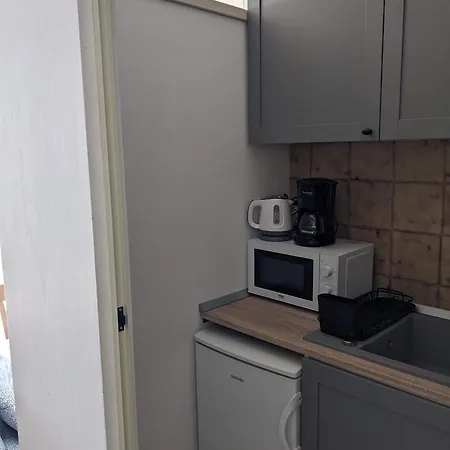 Appa Guest house *